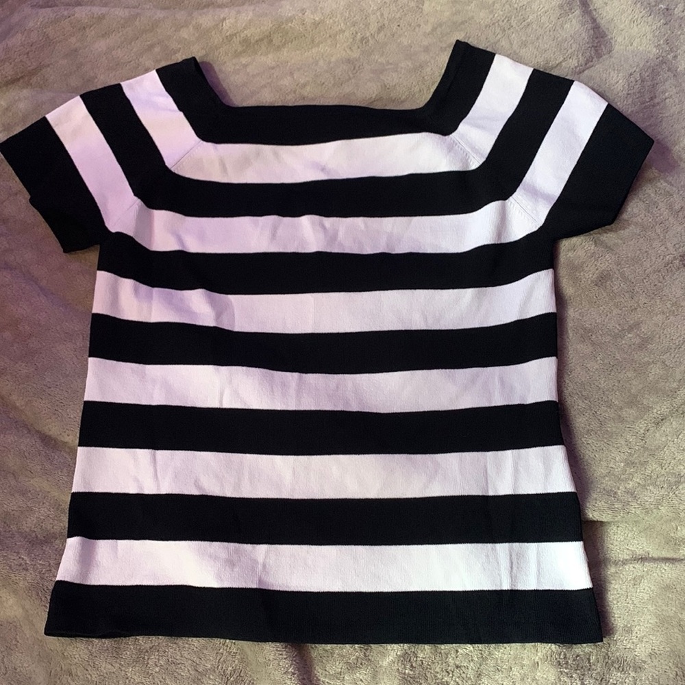 white and black striped tshirt